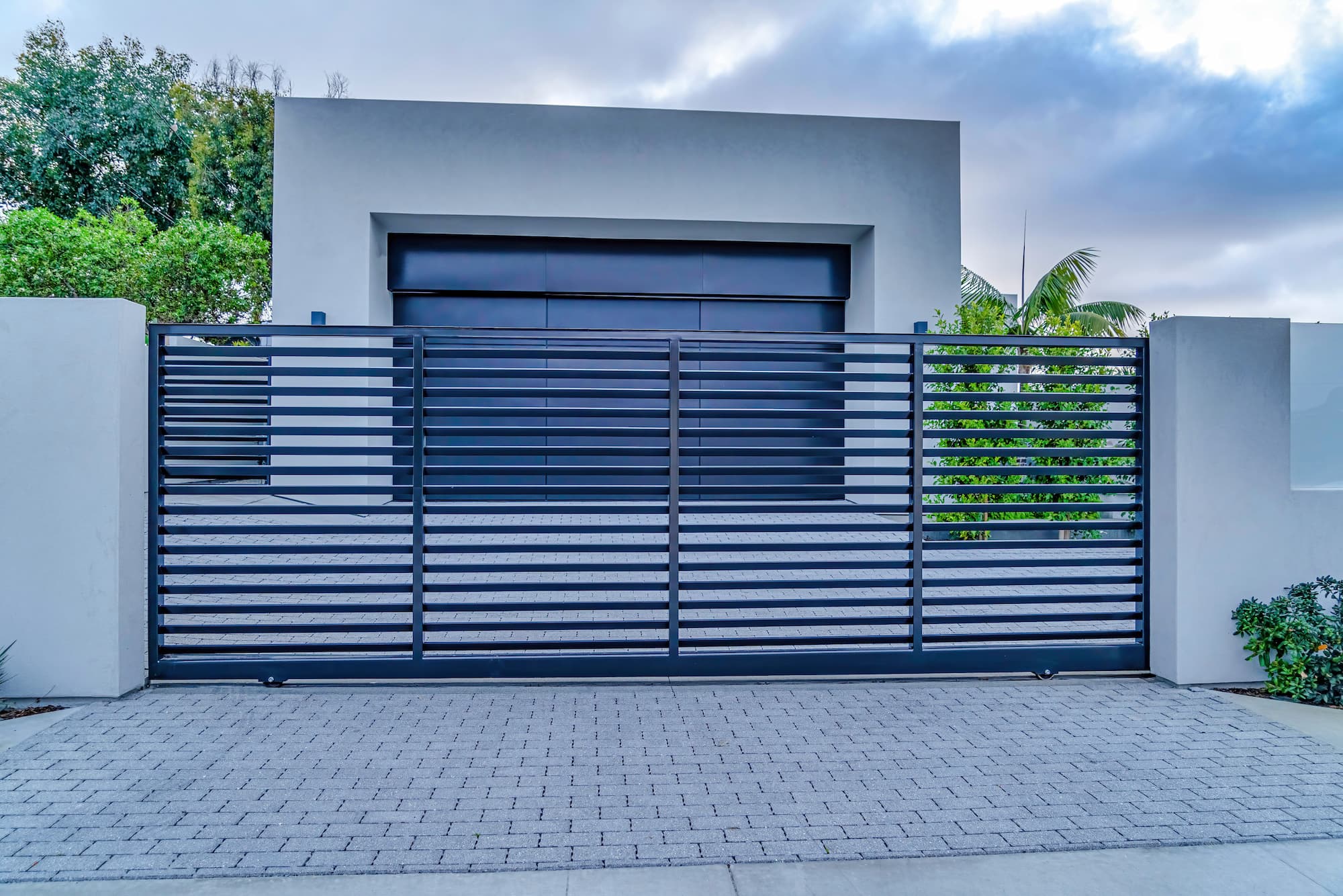 MENUISERIE_INTERIEURE_EXTERIEURE2 | MAXIM-HOME Menuiseries intérieures et extérieures : fenêtres, volets, dressing, portes, portails et pergolas à Mulhouse vers Rixheim Pfastatt 2